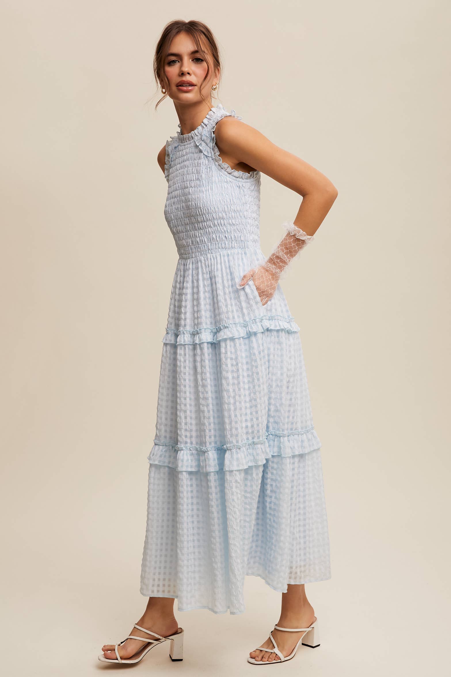 Listicle – wholesale Dress – Women's – Sleeveless Gingham Maxi Dress with Ruffle Details19