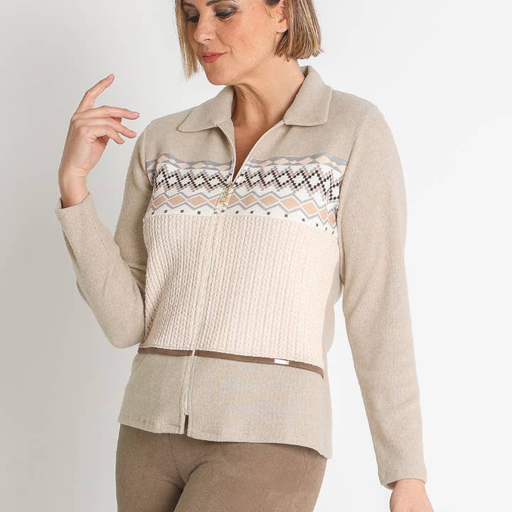 371034N COMBINED WOOLEN KNIT JACKET and other Purchase Wholesale moda mujer. Free Returns & Net 60 Terms on Faire trending on Faire.