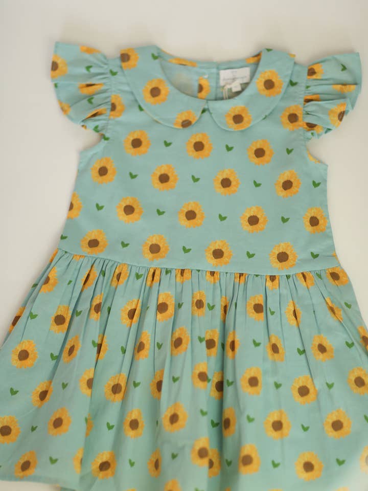 La robe Collared Capers - tournesols pour la vente par dear georgie