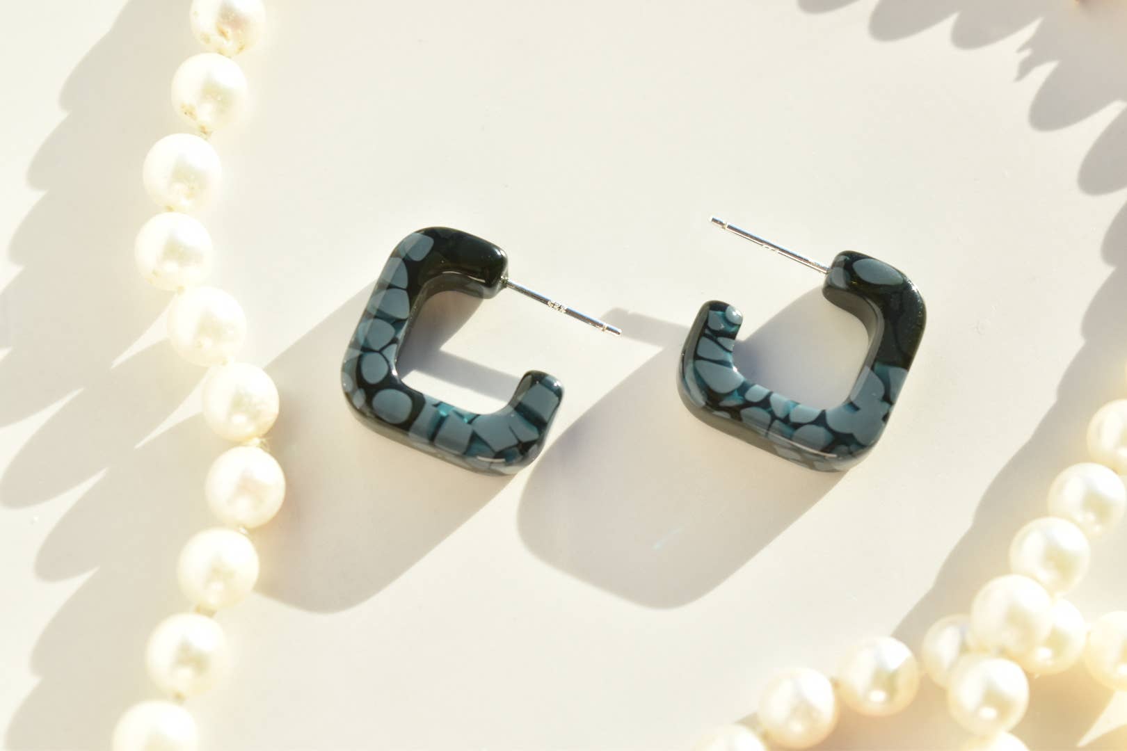 Fenna&Fei - Wholesale Hoop Earrings - Mini Geo Hoops Collection0