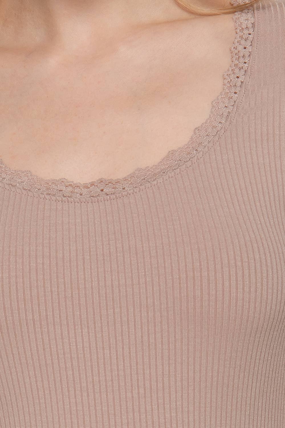 Active Basic | Active USA - Vente Haut en maille – femme - Top côtelé à manches longues avec col rond et bordure en dentelle29