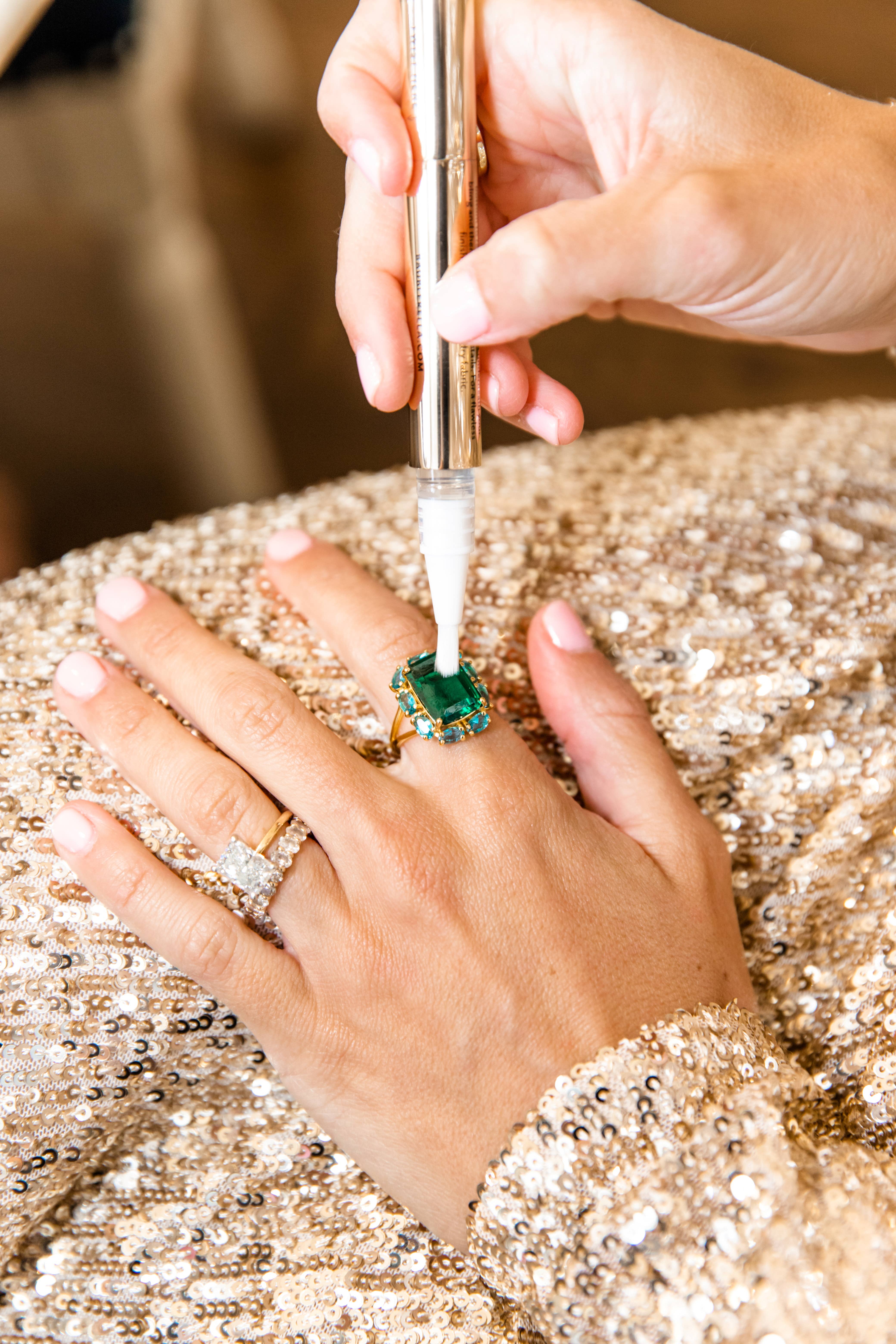 Baublerella - Wholesale Jewelry Cleaner - Bling Brush Jewelry Cleaner2