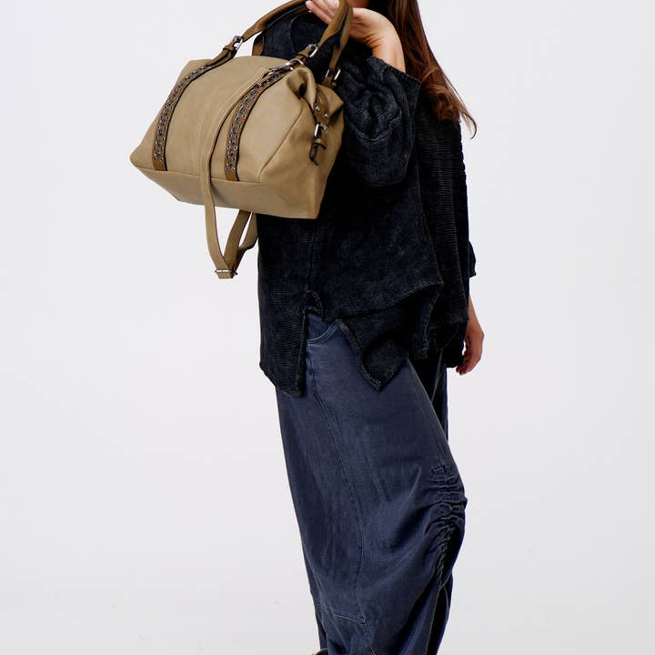 HJS - Wholesale Shoulder Bag - Women's - Shoulder bag 'FREMONT' - with tasteful stud design9