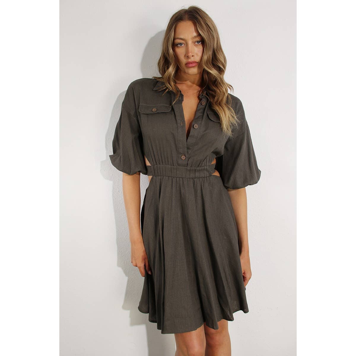 MARRONE ABITO CAMICIE APERTE IN LINO in vendita all'ingrosso su Faire6