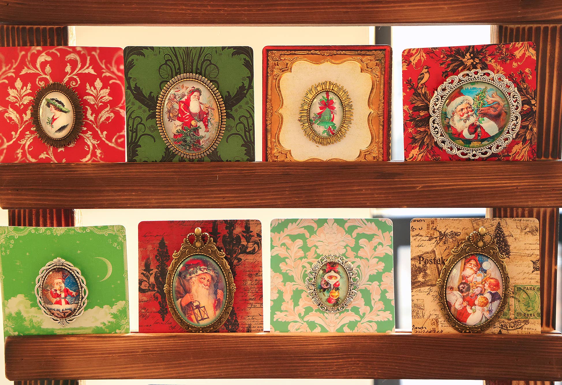Asunder Bazaar - Wholesale Brooch - 20pc Vintage Christmas Brooches on Cards 13