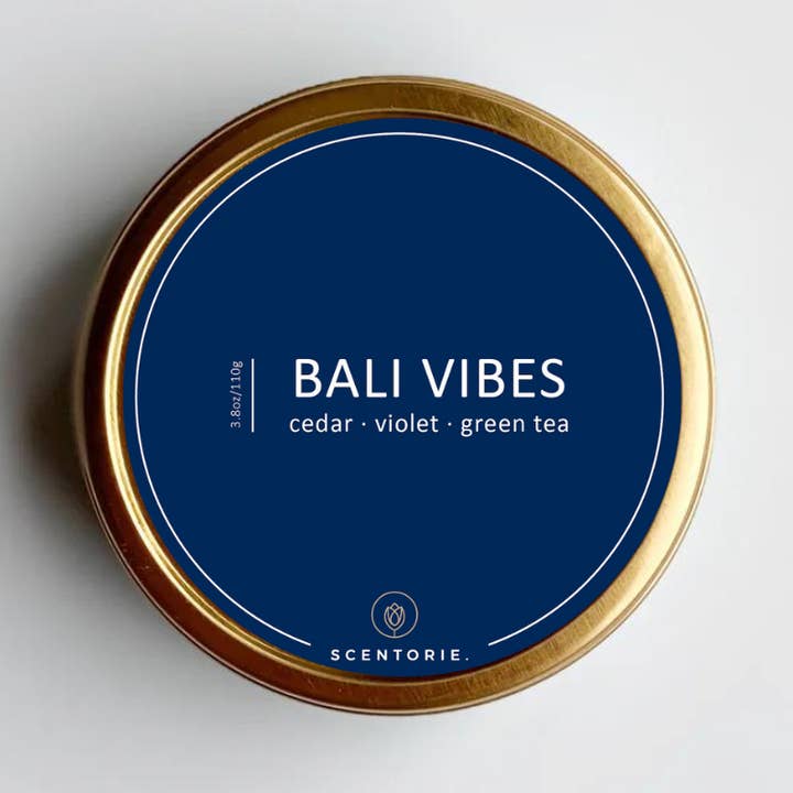 SCENTORIE. - Vente Bougies de voyage - Bougie parfumée à la cire de colza BALI VIBES, 110 g/20 h, mèche en bois0