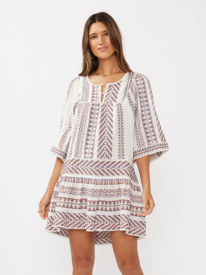 Robe courte à encolure fendue en jacquard à rayures avec pompons et dentelle pour la vente par Lovestitch