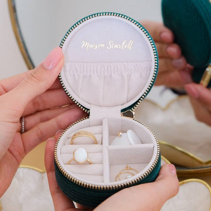Maison Scarlett - Vente Boîte/rangement à bijoux - Boîte à bijoux de voyage Yvonne en velours côtelé