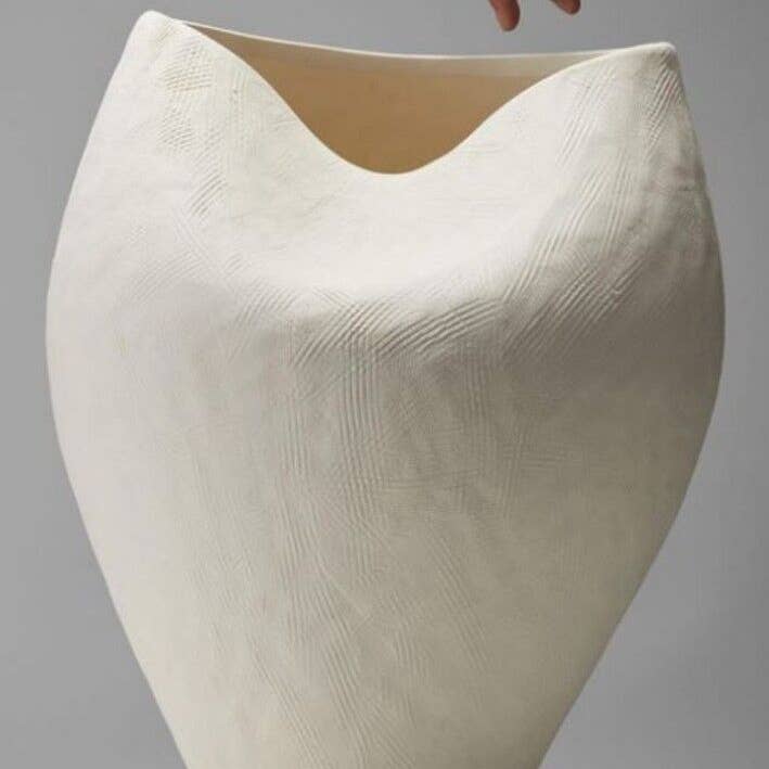 One Six Eight London by PS Home and Living - Wholesale Vase - LEAH Vase White 43cm0