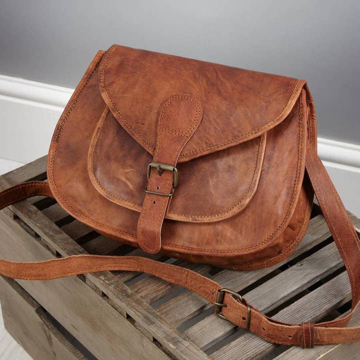 Vida Vida - Wholesale Crossbody Bag - Women's - Vintage Leather Saddle Bag - Medium