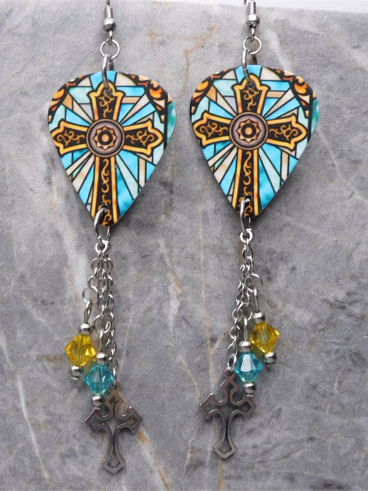Pendientes de púas de guitarra con cruz de estilo celta con Swarovski para venta al por mayor de Simply Raevyn
