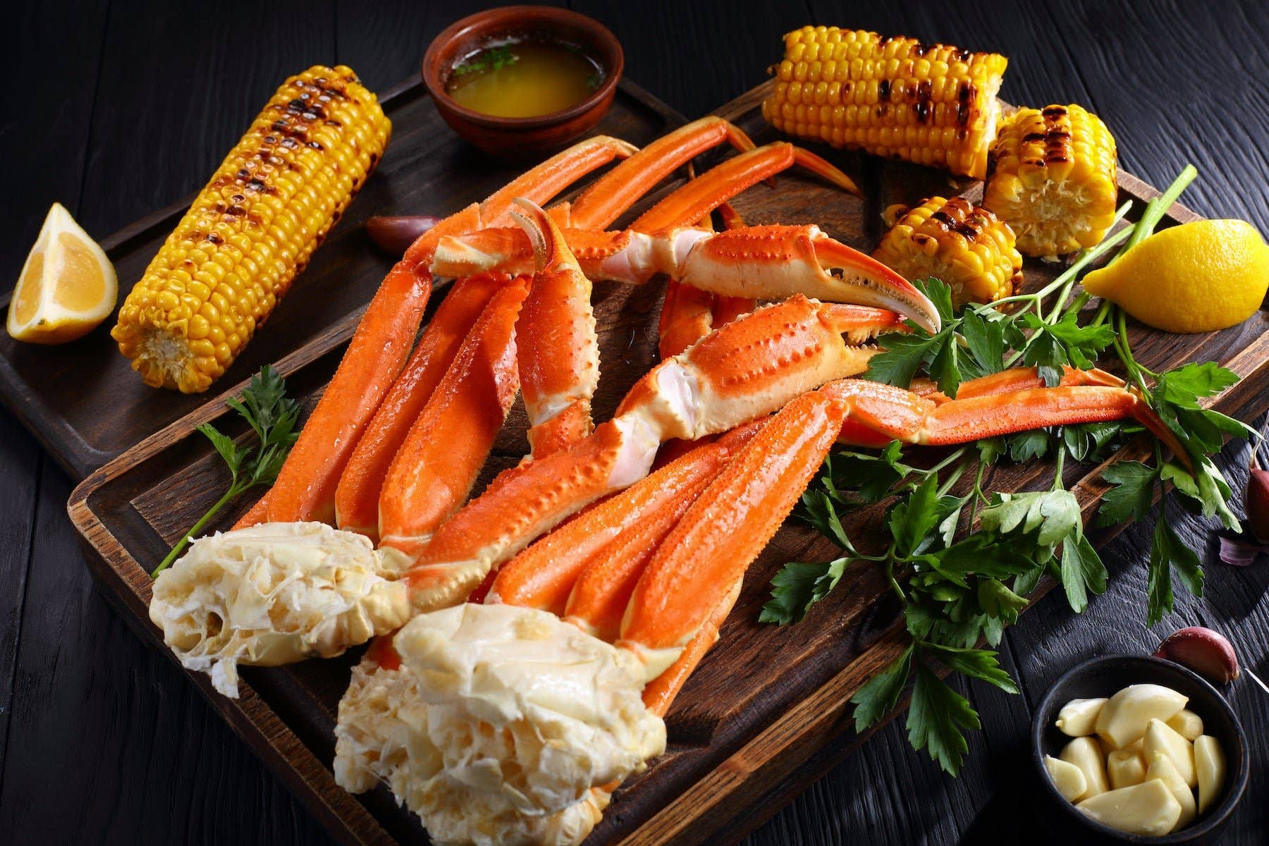 All Fresh Seafood - Wholesale Fish/Seafood - Snow Crab, Clusters, 2 lb Retail Packed Unit1
