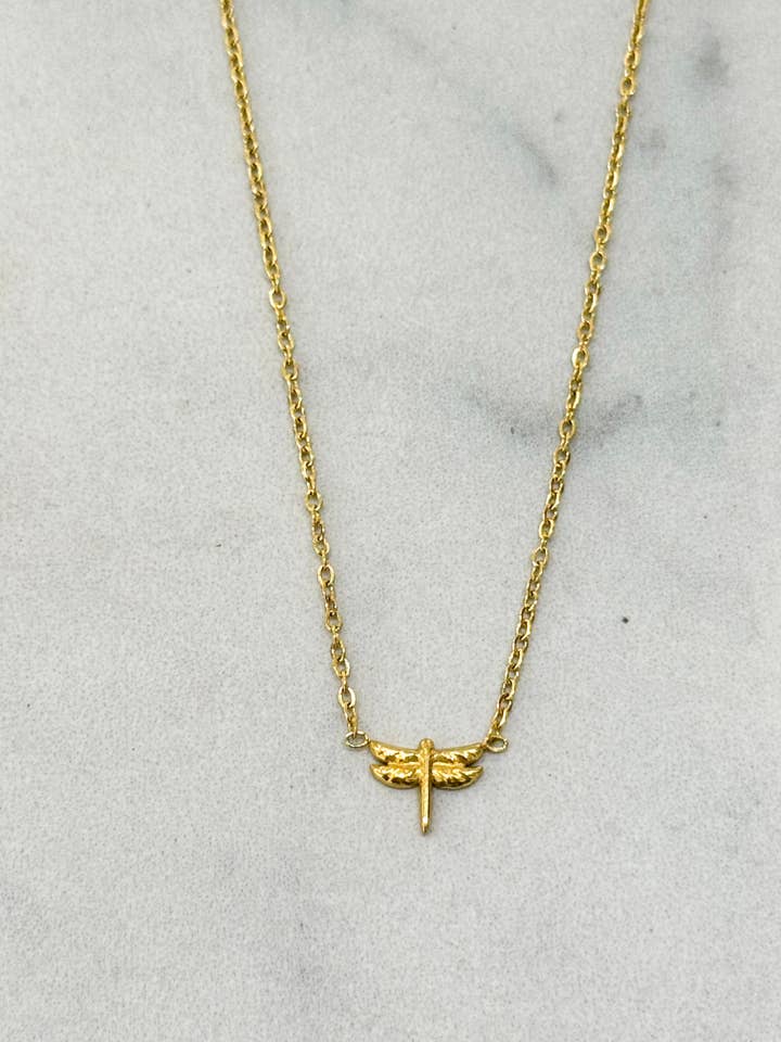 Collana Minimalista con Libellula per la vendita all'ingrosso da parte di Cassette Barcelona