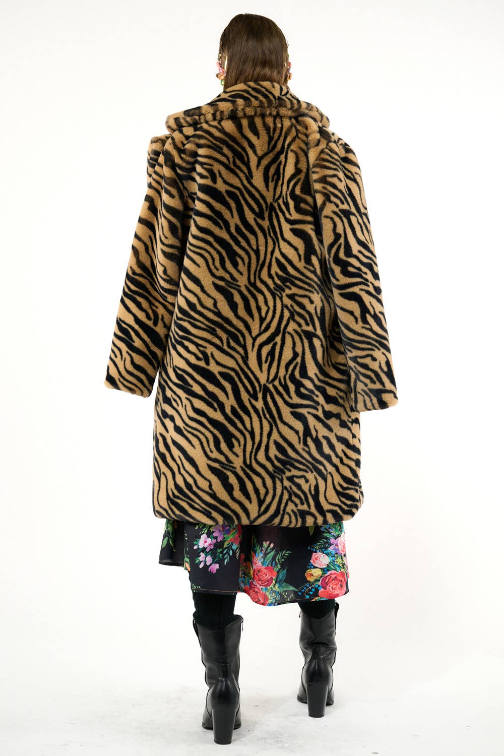 Black Floral Zinnia Shirt-Dress for wholesale on Faire22