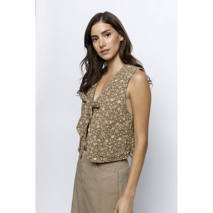 BEIGE SAND FL JT6759- FLORAL CURVED SEAM BOW VEST for wholesale on Faire
