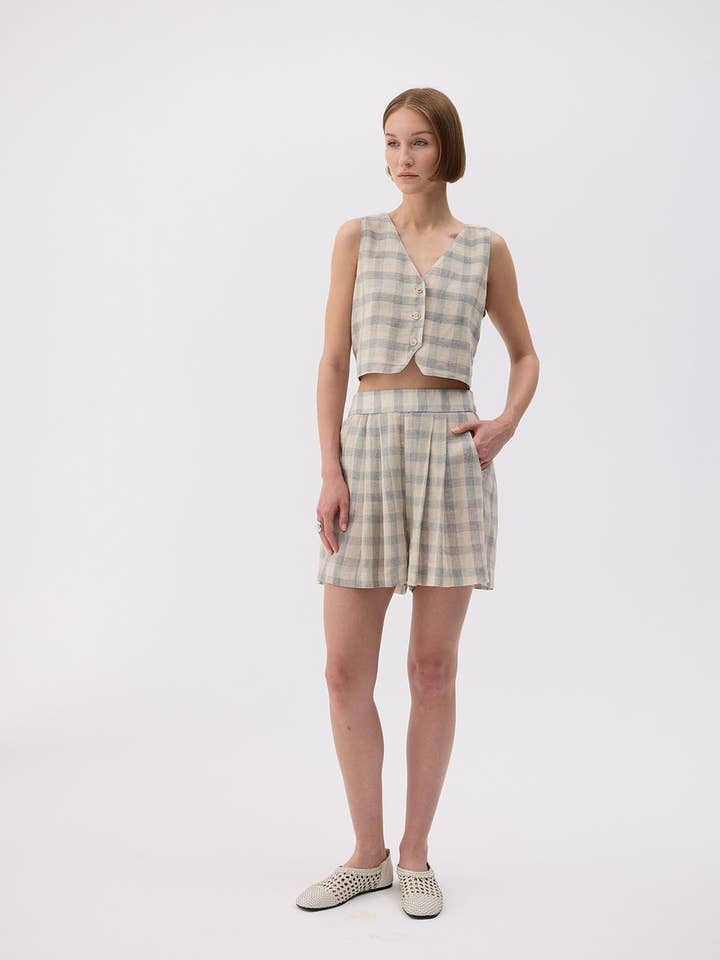 Grey Plaid Shorts (3448); 28% Linen 72% Cotton for wholesale by Fulmarix