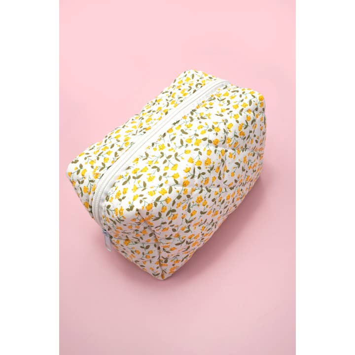 JOSSLYN by wall to wall - Wholesale Makeup/Cosmetic Bag - DITSY QUILTED COTTON FLORAL COSMETIC POUCH BAG | 40P557