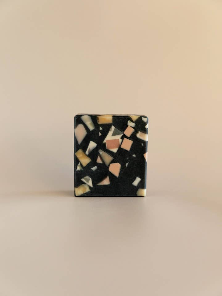 Savon Terrazzo Menthe Poivrée & Eucalyptus pour la vente par ONDO