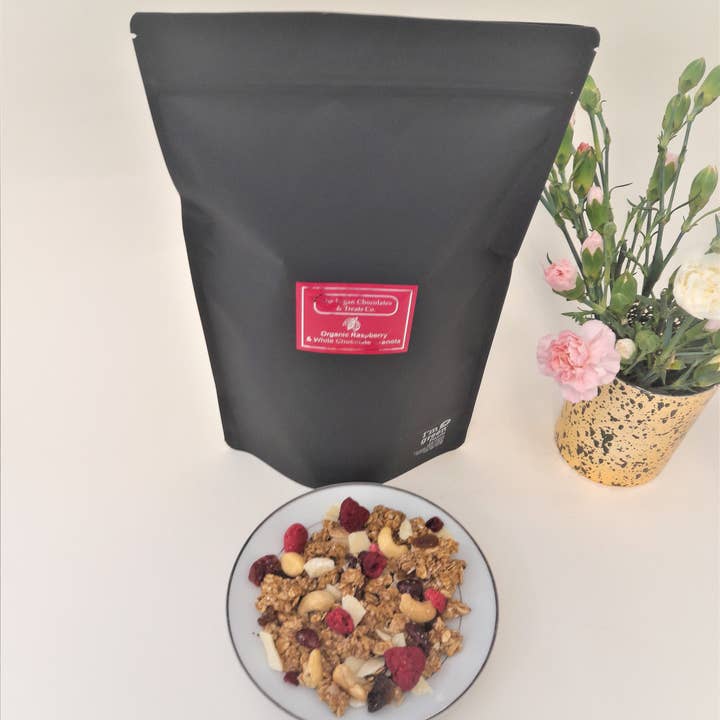 The Vegan Chocolates And Treats Co. - Vendita all'ingrosso Muesli - Muesli al cioccolato bianco e lampone biologico vegano di lusso1