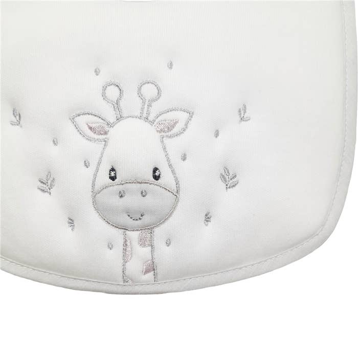 Blue Kids – wholesale Haklapp - Baby – Mellanstor babette i bomull med giraffbroderi2