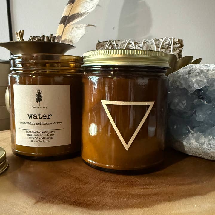 8oz Håndhældet Soja Lille Batch Lys-Vand for engroshandel hos forest & fog