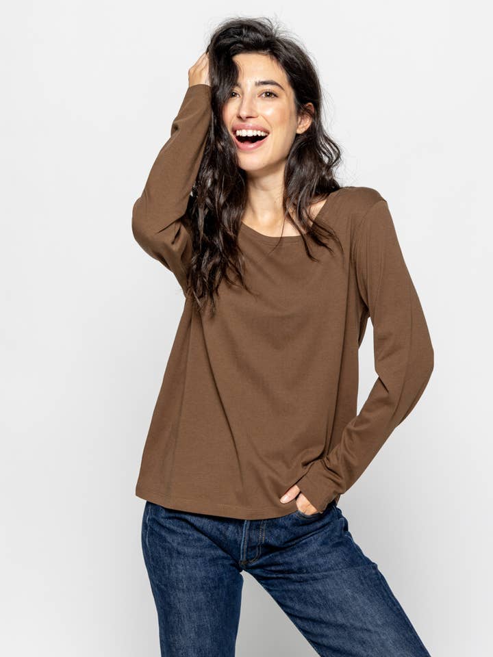 CHEMISE EN COTON BIOLOGIQUE BASIQUE LONGUE COMMERCE ÉQUITABLE pour la vente par Veraluna Sustainable Clothing