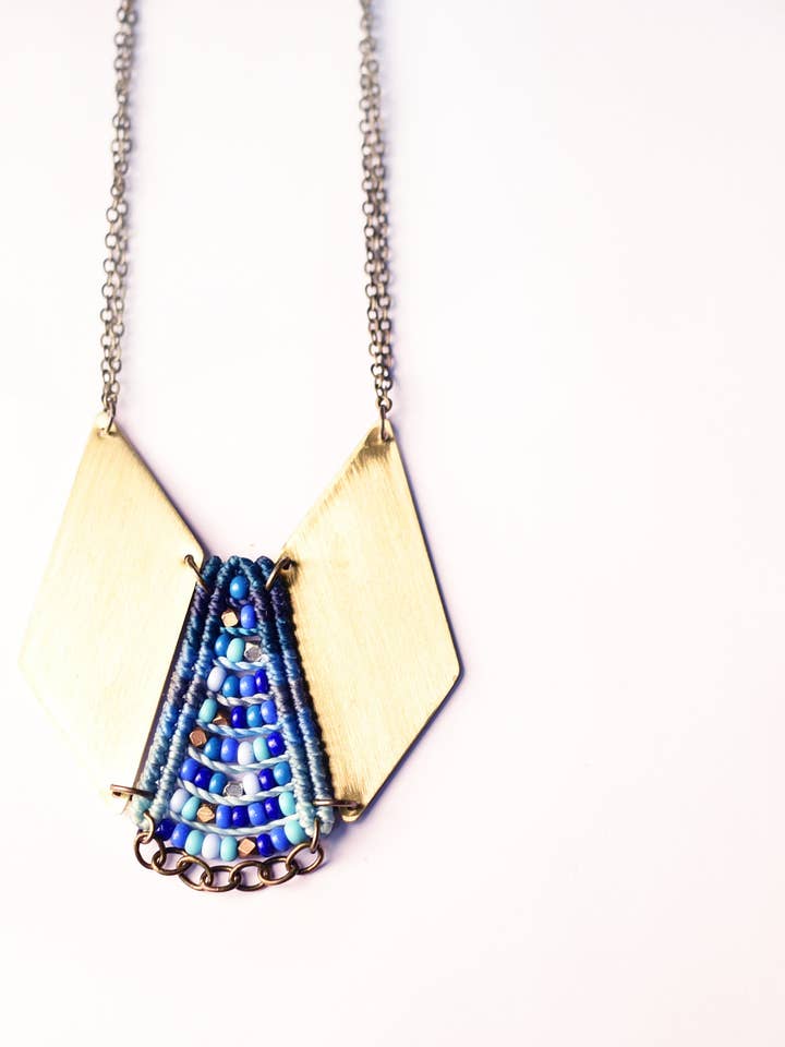 Mini Princesse Tissée pour la vente par AMiRA jewelry