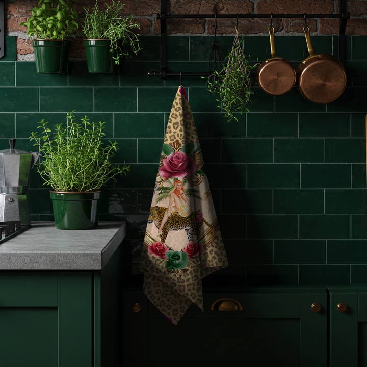 Queen K - Wholesale Tea towel - Tiger Rose Leopard Linen Tea Towel3