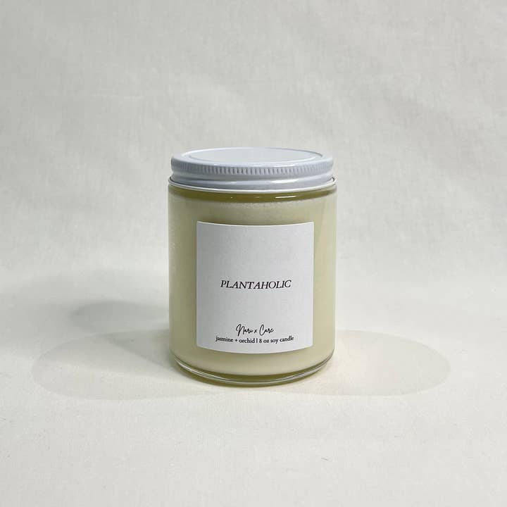 Plantaholic Soy Candle for wholesale by Nari x Care