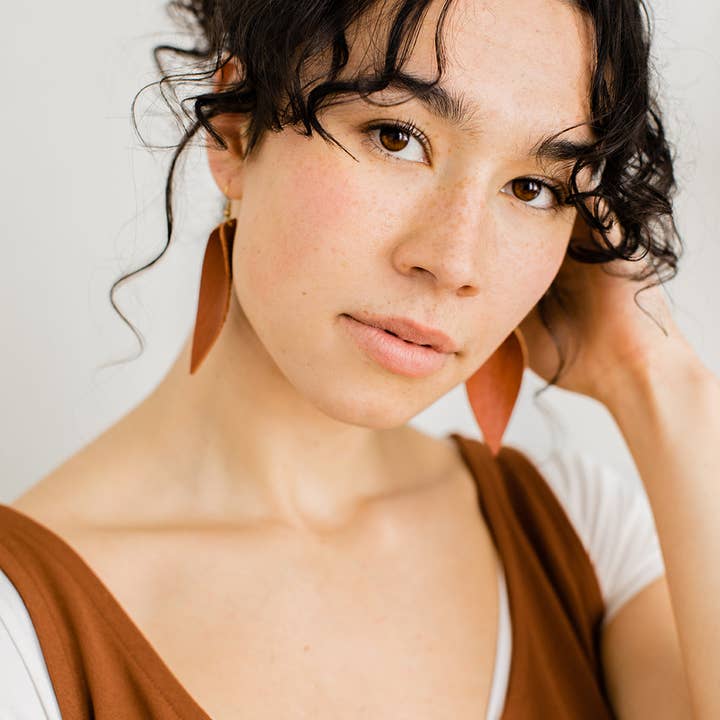 Whitebirch Handmade Goods - Wholesale Dangle Earrings - Yukon Cognac Leather Leaf Earrings12