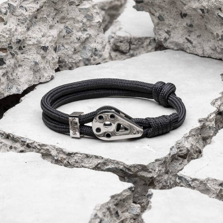 "Anaco" pour la vente par Samos Jewelry