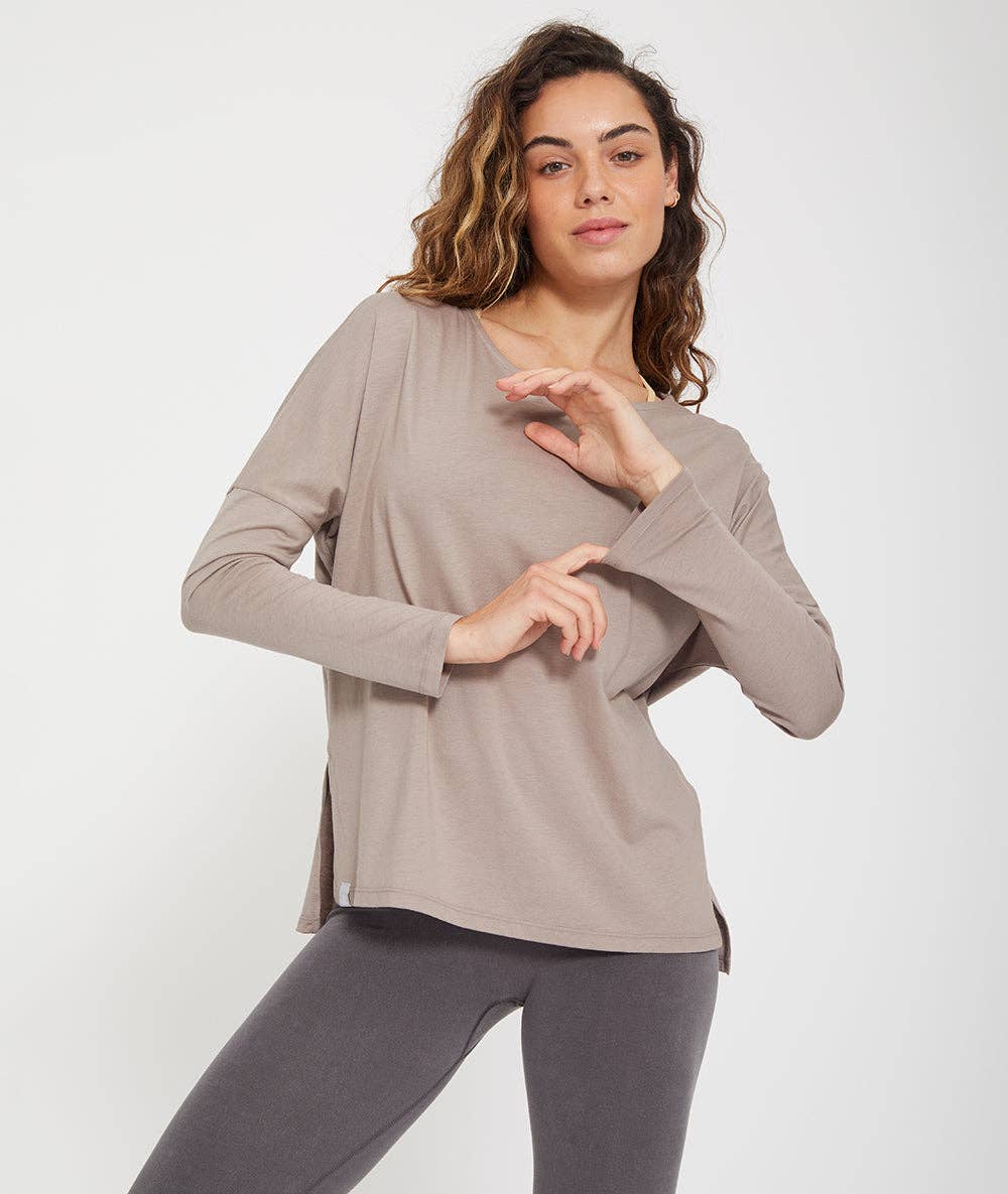 Yoga Searcher – Großhandel T-Shirt – Damen – DAKSHA – langärmeliges Yoga-Shirt12