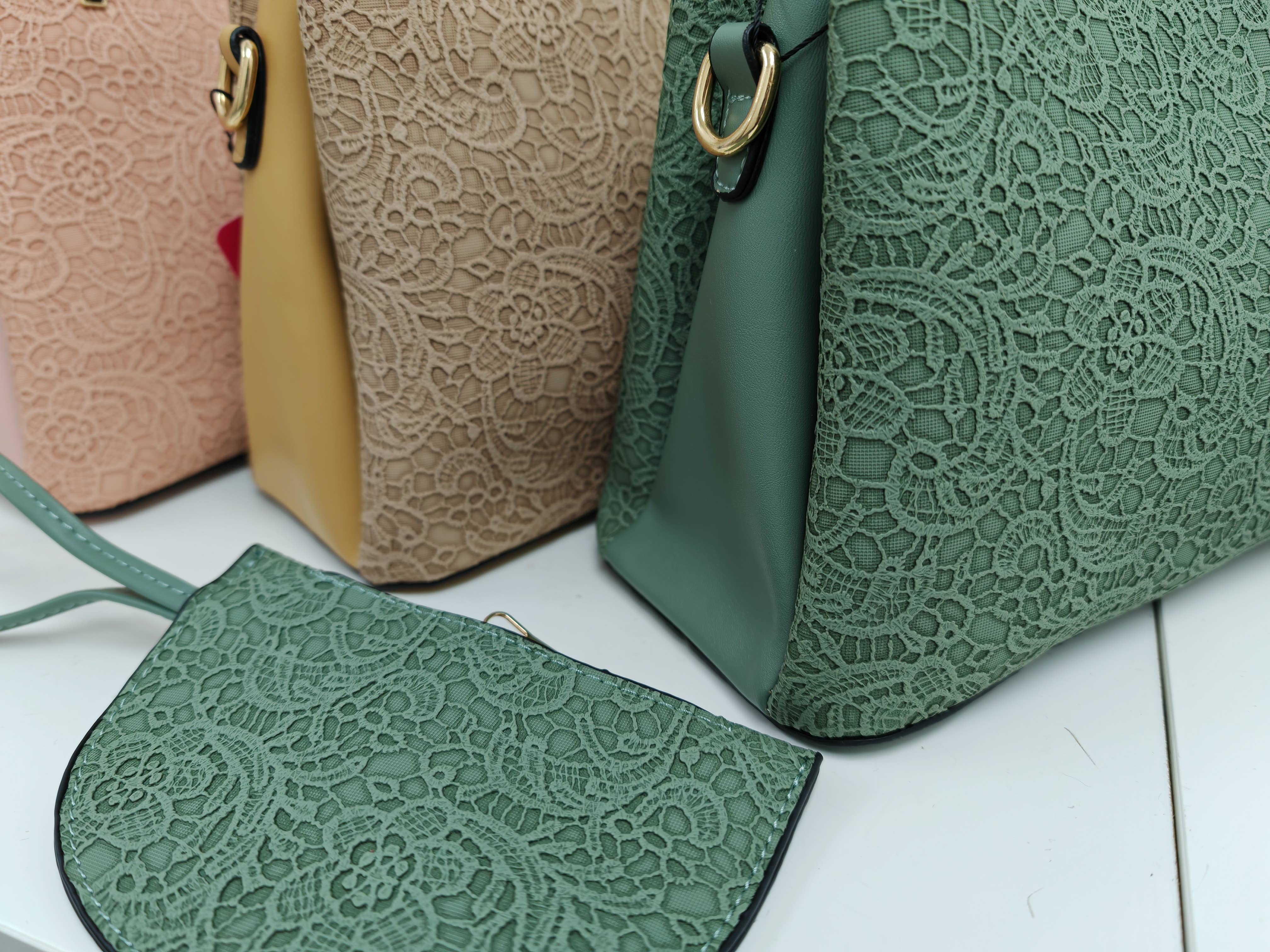 Superbia - Venta al por mayor Bolso con asas - Mujer - Bolso mediano con estampado de encaje, múltiples bolsillos y asa superior + monedero gratis A96979