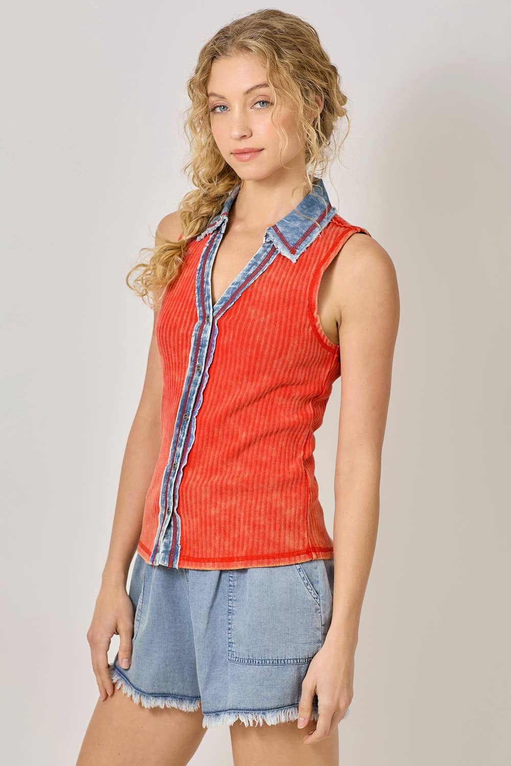 Mystree - Vente Chemise à col boutonné – femme - Haut sans manches à boutons en maille côtelée lavée 6094323