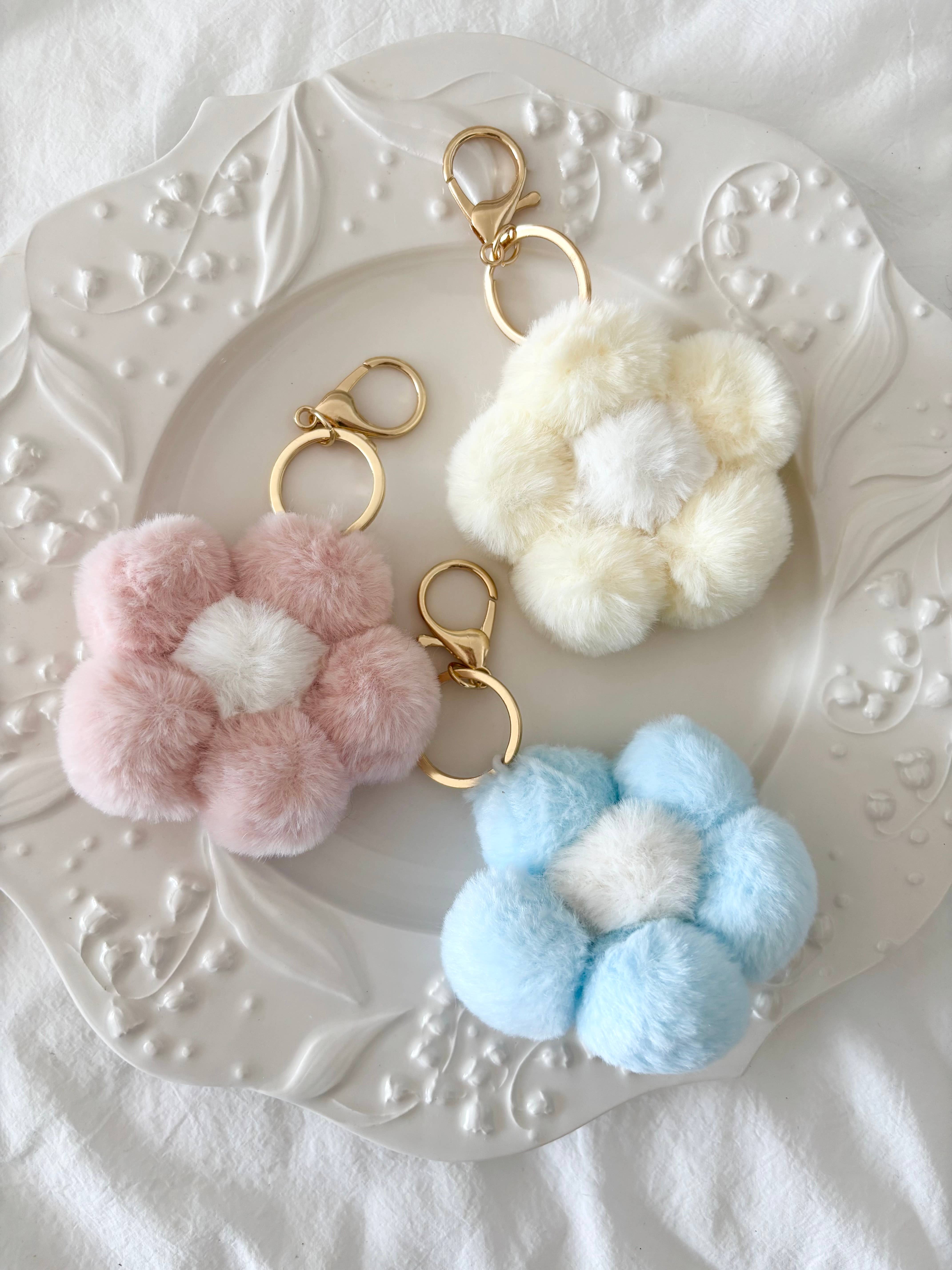 LoveLina - Wholesale Keychain - Women's - FLUFFY FLOWER KEYCHAIN or BAGCHARM (FOFO)0