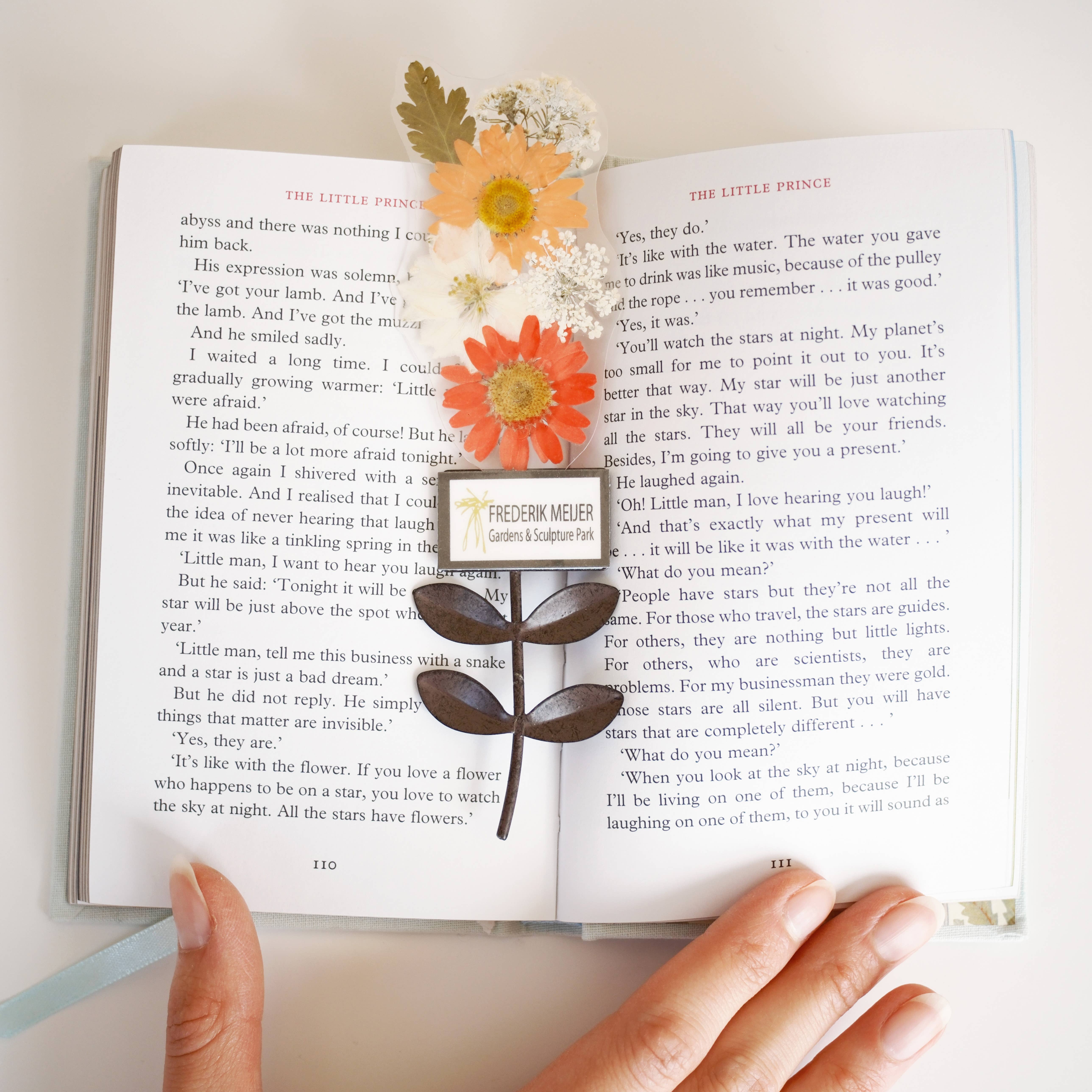 Sunnie Lane - Wholesale Dried/Pressed Flowers - Real Flower Gift & Souvenir - Custom Gifts1