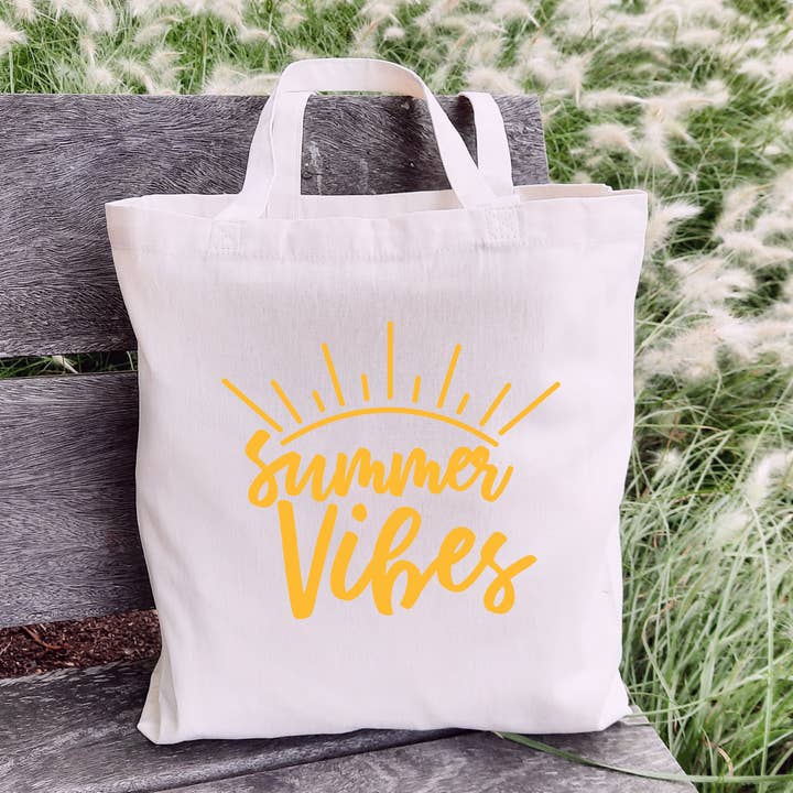 Sac fourre-tout en toile Summer Vibes pour la vente par Lillie Dimple