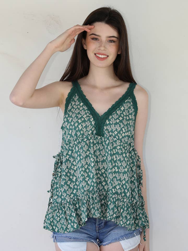 ANGIE - Vente Débardeur – femme - DÉBARDEUR B2BB1-W980 AVEC BORDURE EN DENTELLE À IMPRIMÉ CACTUS ET COL EN V ET LIENS LATÉRAUX2