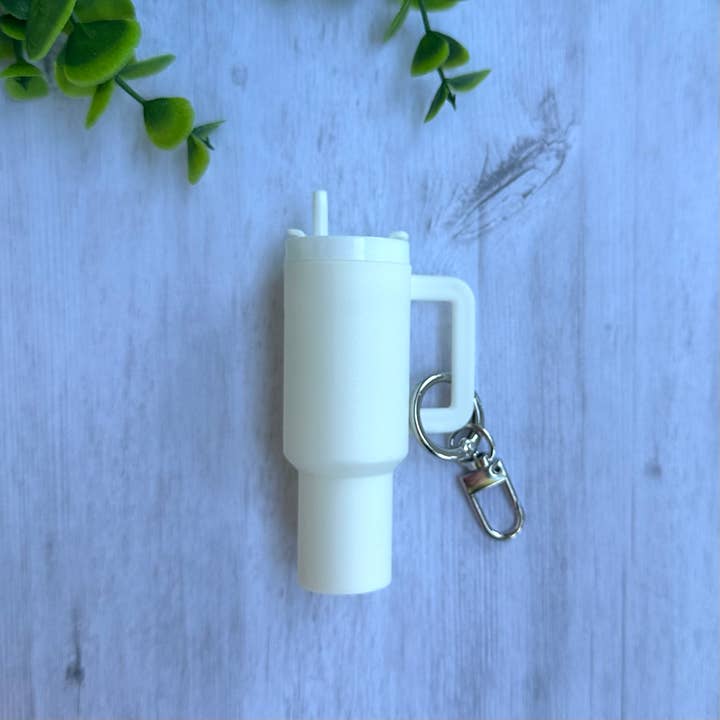 iconic mi – wholesale Keychain – Women's – Mini Tumbler Keychain Carry Storage Container White2