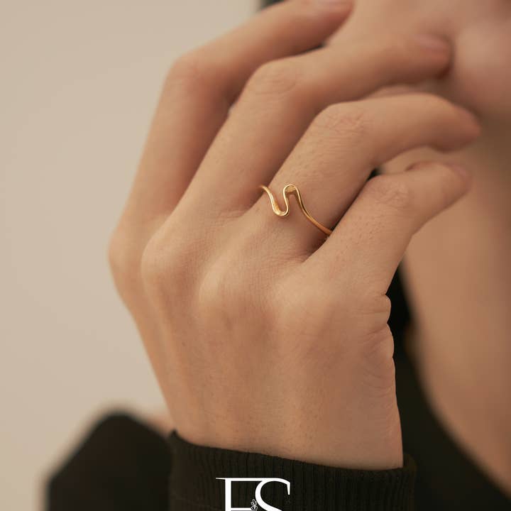 Furano Studio - Wholesale Signet Ring - Non Tarnish Mobius Signet Ring, Gold Plated Ring