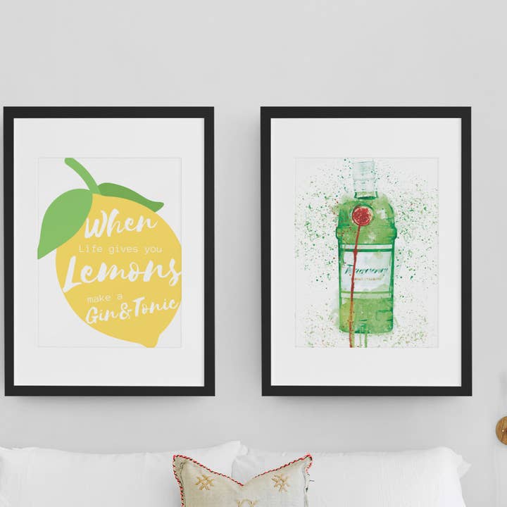 Life Gives you Lemons Make Gin set di 2 stampe artistiche da parete per la vendita all'ingrosso da parte di Woolly Mammoth Media