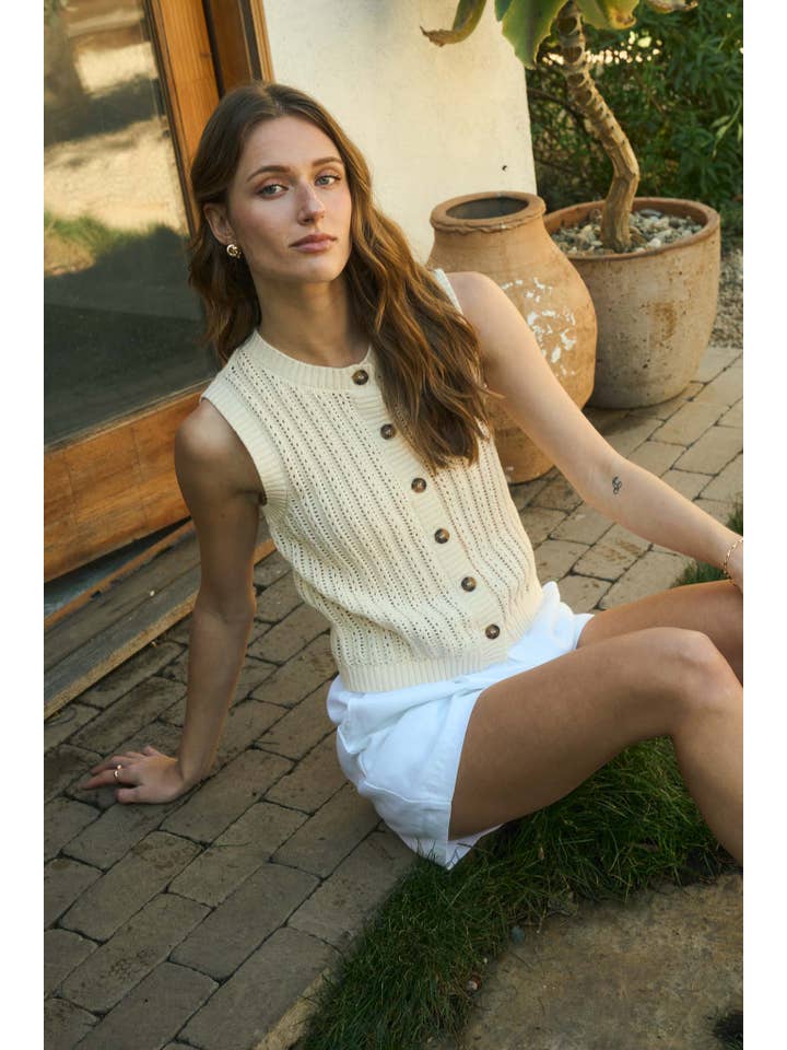 The Workshop Studio - Vente Cardigan – femme - CARDIGAN EN MAILLE SANS MANCHES À COL ROND AVEC BOUTONS10