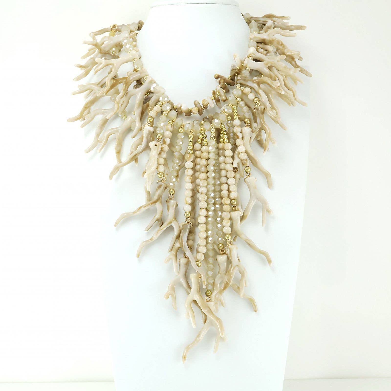 SWEET MAGIC MODA Y COMPLEMENTOS - Wholesale Bib Necklace - SHORT CORAL NECKLACE