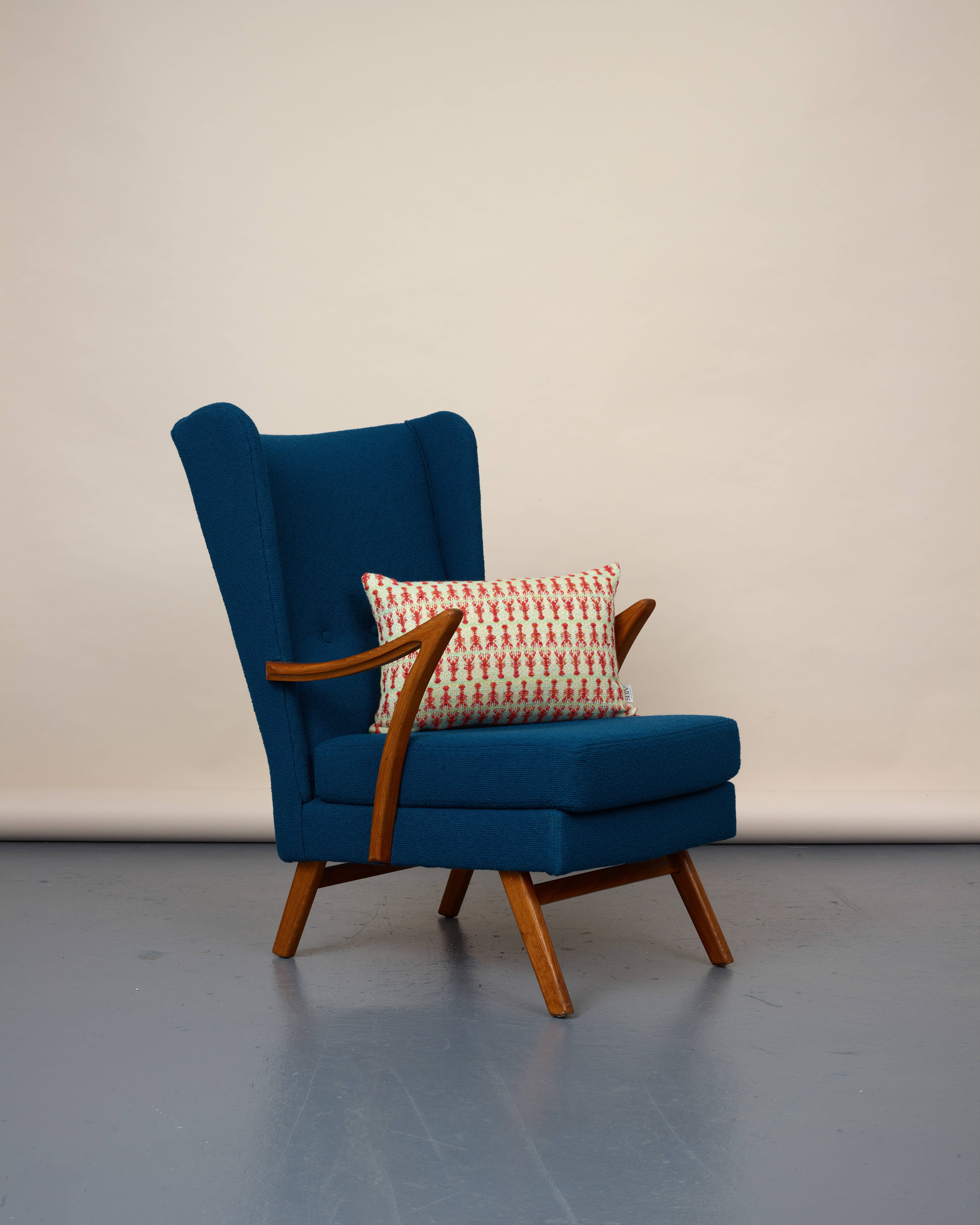 Shiv Textiles - Wholesale Throw/Decorative Pillow - Lobster Woven Cushion Made in Britain 50cm x 30cm  4