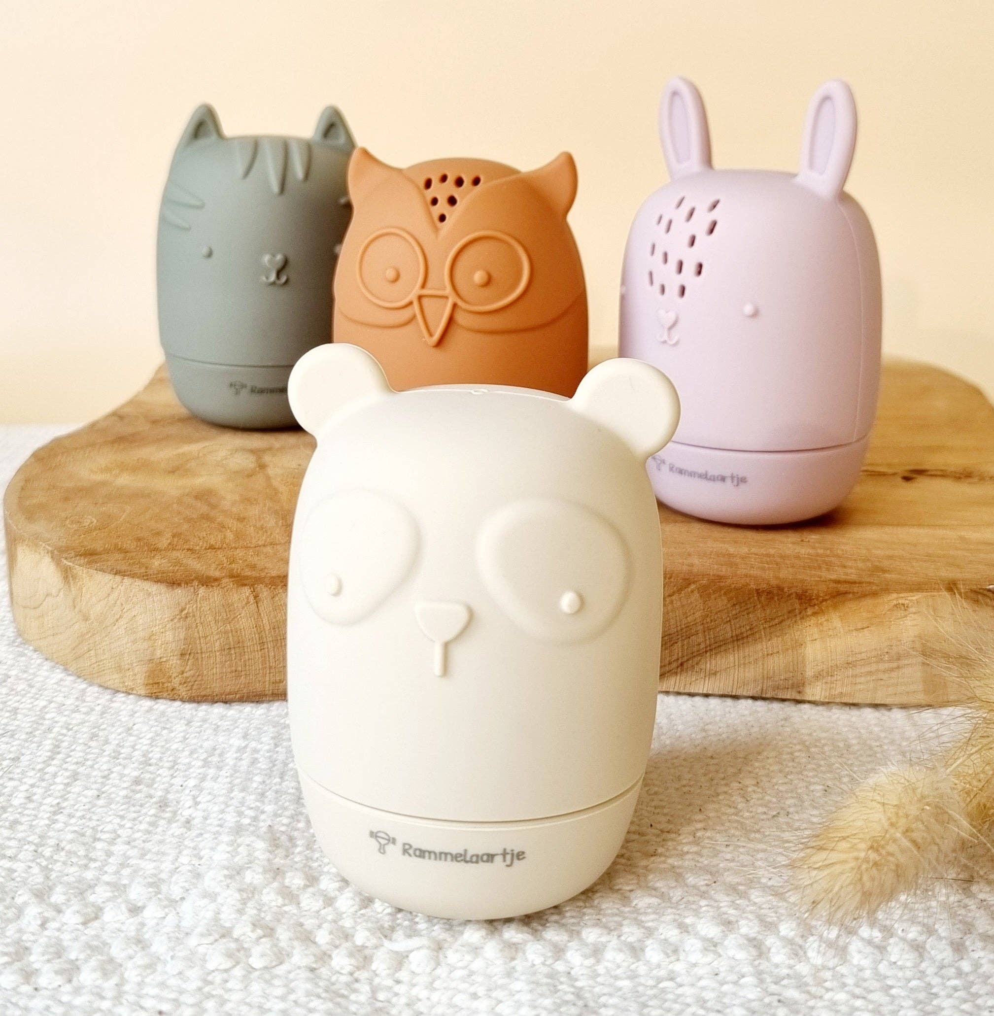 Rammelaartje - Wholesale Bath Toy - Baby - Set of 4 silicone bath toys Earth tones1