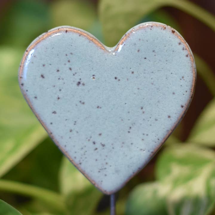 Plant Buddies - Heart for wholesale by Mud & Maker