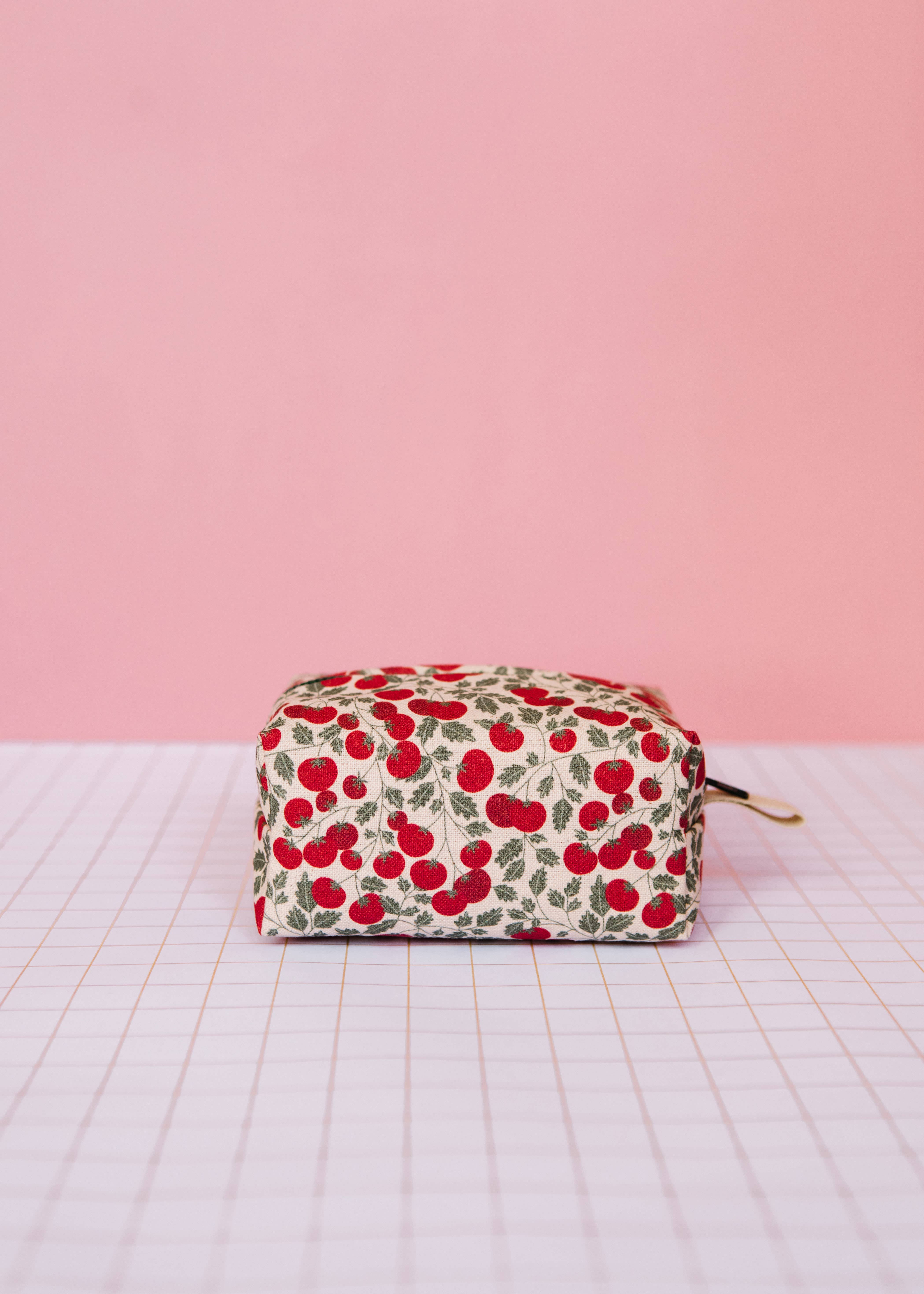 ECKE – wholesale Make-up/cosmetic bag – Tomates Beige Vanity & Beauty Case0