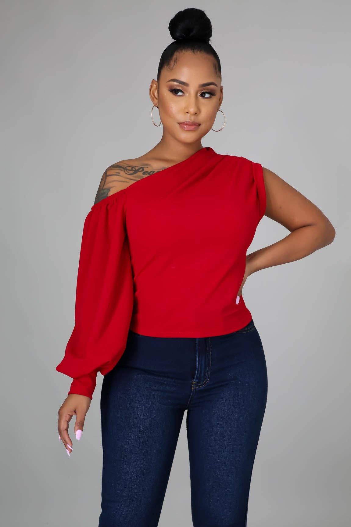 5besties inc - Vente Chemisier – femme - HAUT À MANCHES BULLES À UNE ÉPAULE4