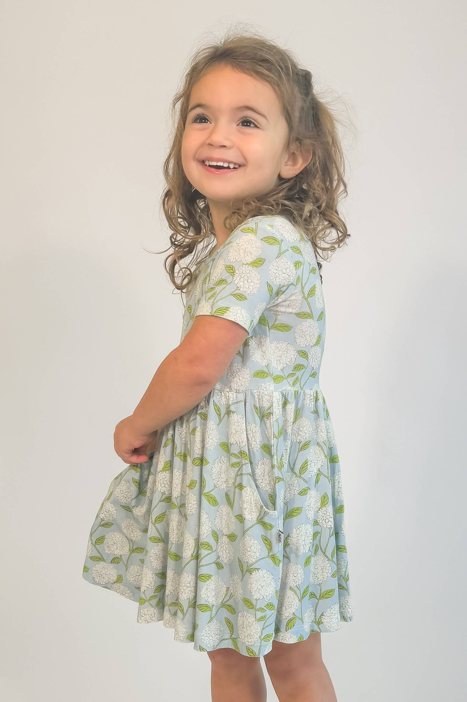 Goosies - Wholesale Dress - Kids - Hydrangeas - Short Sleeve Pocket Dress2