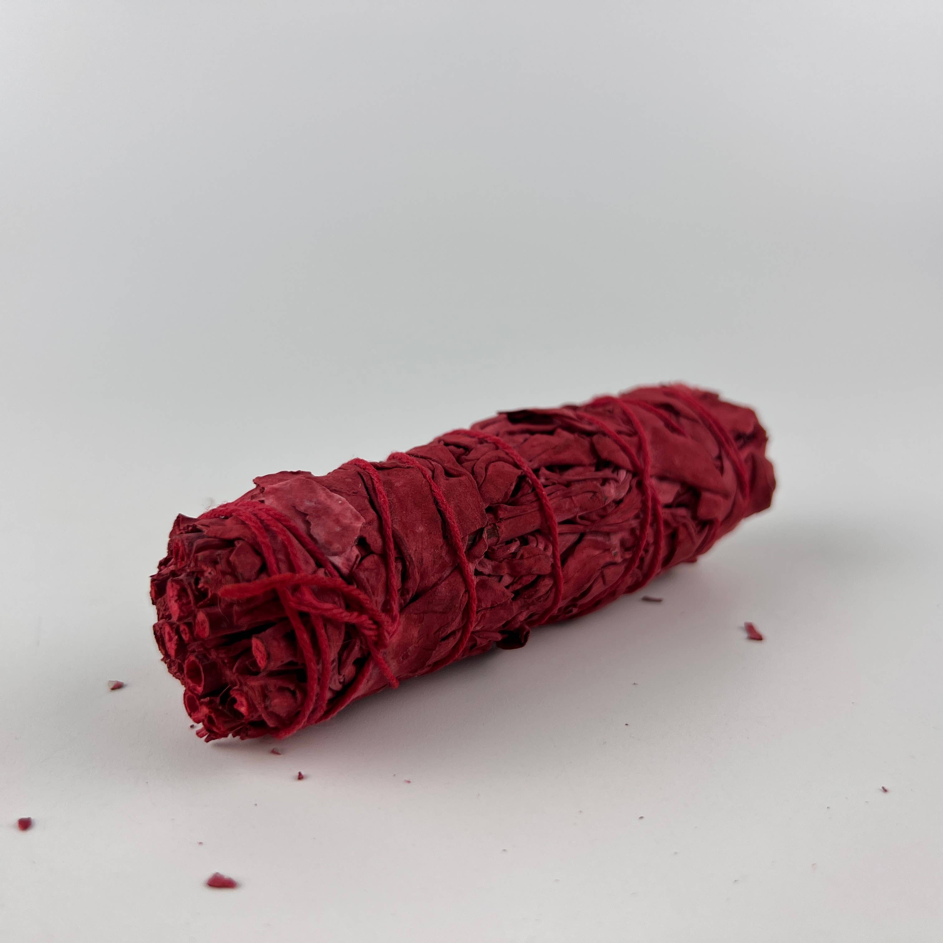 GREENROOTS USA LLC - Wholesale Sage Bundle - White Sage Dragon Blood Red Smudge Stick Bundle 4"2